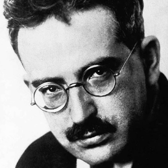 Книга «Судьба и характер» - автор Walter Benjamin (Вальтер Беньямин), мягкий переплёт, кол-во страниц - 448, издательство «Азбука»,  серия «Азбука-классика (pocket-book)», ISBN 978-5-389-15380-6, 2021 год